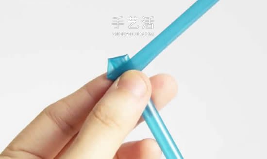 吸管編花的圖解教程 插入花瓶做成漂亮插花 -  rpnrmr.com