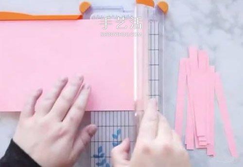 幼兒園手工小制作 用卡紙做母親節(jié)愛心卡片 -  rpnrmr.com