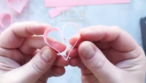 幼兒園手工小制作 用卡紙做母親節(jié)愛心卡片 -  rpnrmr.com