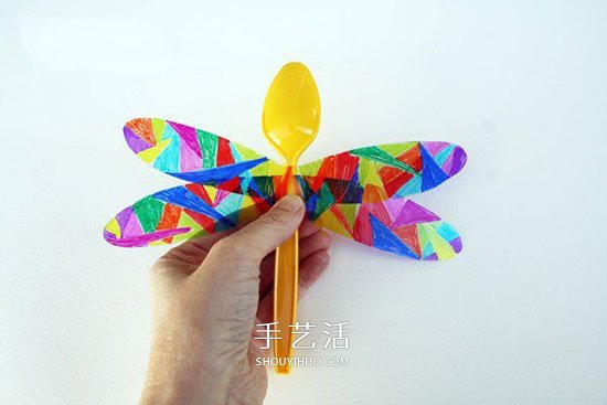 幼兒園廢物利用小制作 用一次性勺子做蜻蜓 -  rpnrmr.com