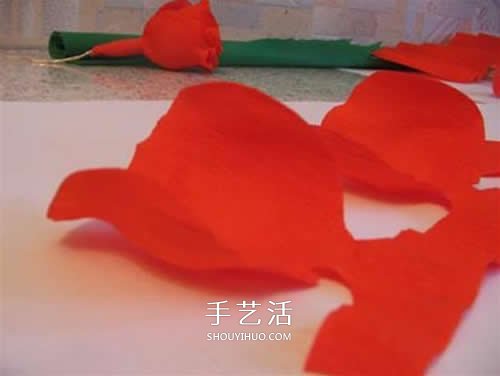 皺紋紙做花：漂亮紙玫瑰花的制作方法圖解 -  rpnrmr.com