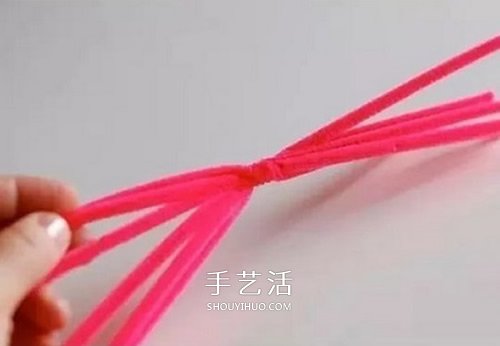 扭扭棒花朵戒指的做法 幼兒手工制作戒指教程 -  rpnrmr.com