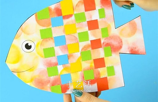 紙編小魚的詳細(xì)教程 彩紙做小魚的創(chuàng)意方法 -  rpnrmr.com