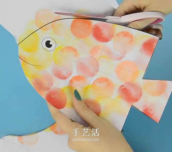 紙編小魚的詳細(xì)教程 彩紙做小魚的創(chuàng)意方法 -  rpnrmr.com