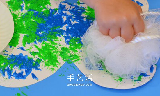顏料隨意涂鴉 手工制作一只簡單的卡紙蝴蝶 -  rpnrmr.com