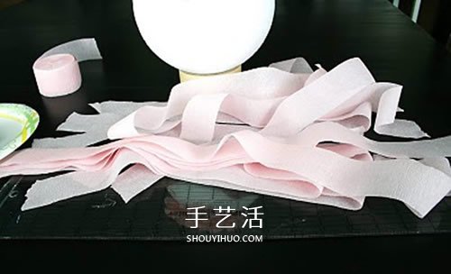 皺紋紙做玫瑰花球的方法 唯美的婚慶裝飾物！ -  rpnrmr.com