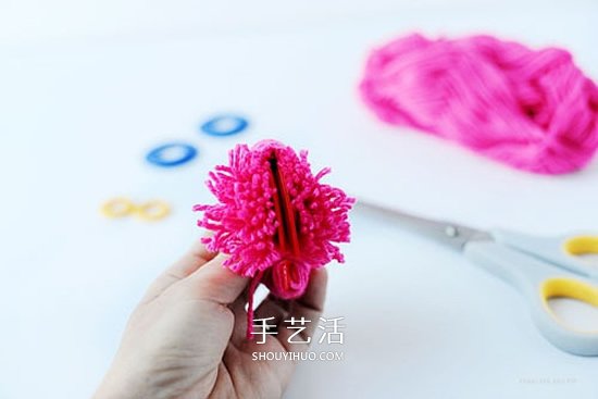情人節(jié)包裝裝飾自己做！DIY溫暖毛線球的做法 -  rpnrmr.com