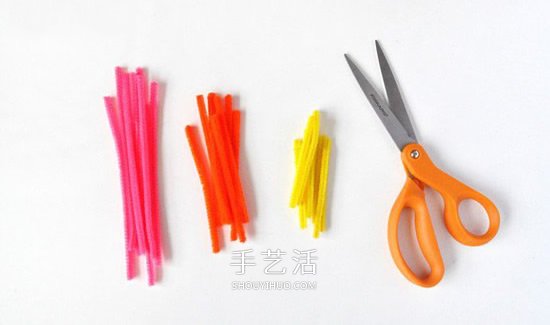 讓你變身美麗公主！扭扭棒手工制作皇冠教程 -  rpnrmr.com