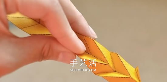 卡紙折手鐲的圖解教程 教你折出立體幾何手鐲 -  rpnrmr.com