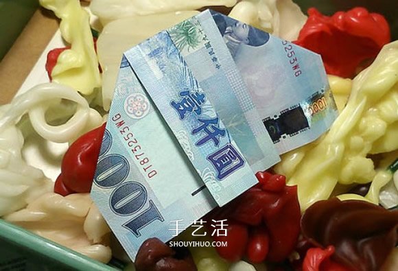 簡單紙幣折紙教程 折一個浪漫愛心戒指的折法 -  rpnrmr.com