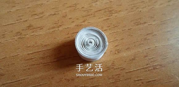 詳細(xì)的雪花衍紙教程圖解 DIY美麗的新年掛飾 -  rpnrmr.com