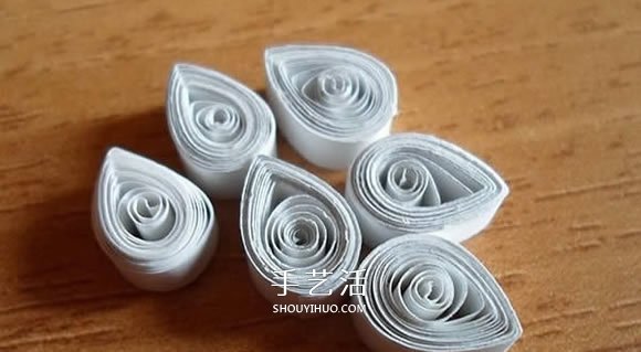 詳細(xì)的雪花衍紙教程圖解 DIY美麗的新年掛飾 -  rpnrmr.com