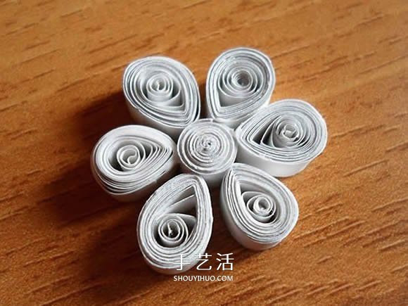 詳細(xì)的雪花衍紙教程圖解 DIY美麗的新年掛飾 -  rpnrmr.com
