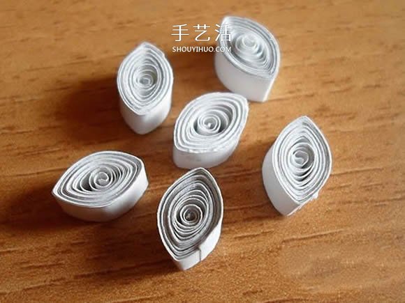 詳細(xì)的雪花衍紙教程圖解 DIY美麗的新年掛飾 -  rpnrmr.com