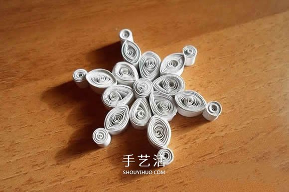 詳細(xì)的雪花衍紙教程圖解 DIY美麗的新年掛飾 -  rpnrmr.com