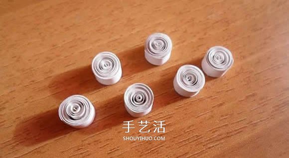 詳細(xì)的雪花衍紙教程圖解 DIY美麗的新年掛飾 -  rpnrmr.com