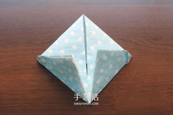 打發(fā)無(wú)聊等餐時(shí)光 餐巾紙手工折紙兔頭的方法 -  rpnrmr.com
