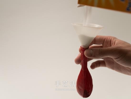 簡單的氣球小魔術(shù)：不用吹氣讓氣球變大 -  rpnrmr.com