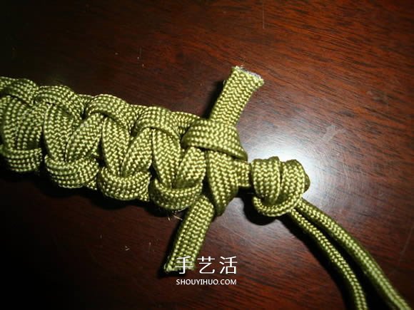 荒野求生同款傘繩手鏈的編法 編一個(gè)送男友吧~ -  rpnrmr.com