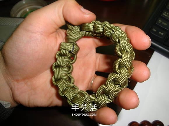 荒野求生同款傘繩手鏈的編法 編一個(gè)送男友吧~ -  rpnrmr.com