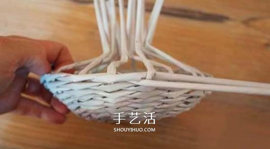 用報紙編織蘑菇的方法圖解 逼真又可愛！ -  rpnrmr.com