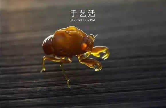 逼真到極致的昆蟲玻璃雕塑 按照一比一還原！ -  rpnrmr.com