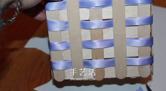 用雪糕棍做收納籃的方法 幼兒自制小籃子圖解 -  rpnrmr.com