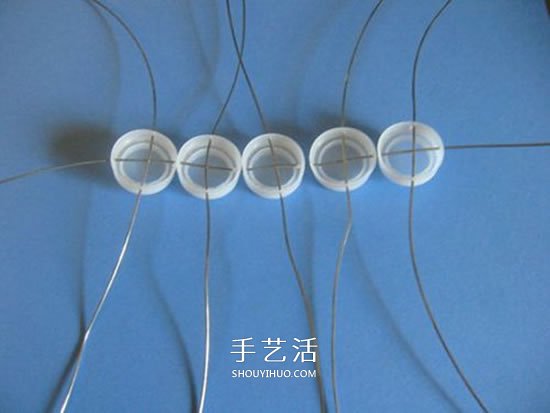 簡(jiǎn)單瓶蓋廢物利用 DIY制作可愛(ài)收納籃的方法 -  rpnrmr.com