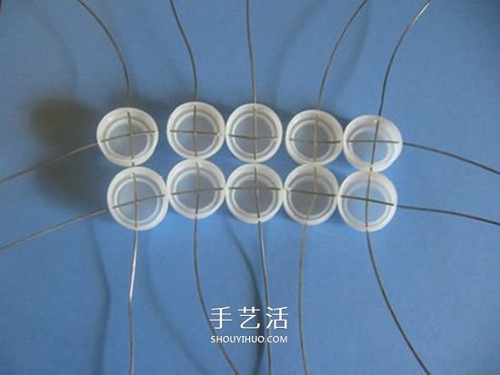 簡(jiǎn)單瓶蓋廢物利用 DIY制作可愛(ài)收納籃的方法 -  rpnrmr.com