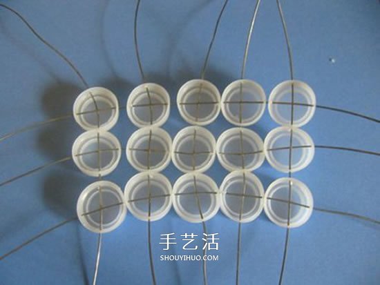 簡(jiǎn)單瓶蓋廢物利用 DIY制作可愛(ài)收納籃的方法 -  rpnrmr.com
