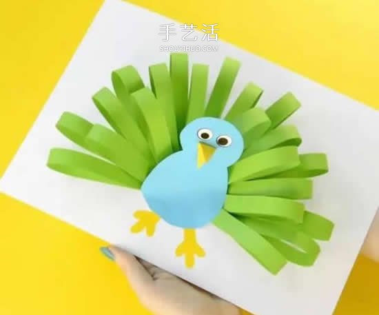 幼兒園手工做孔雀開(kāi)屏 用到賀卡上也是美美噠 -  rpnrmr.com