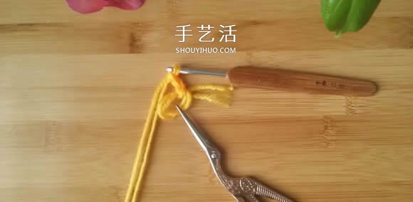 手工鉤針編織單色花朵坐墊/杯墊的方法圖解 -  rpnrmr.com