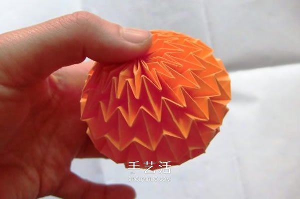 怎么折變形球的方法 彈力變形球的折法圖解 -  rpnrmr.com
