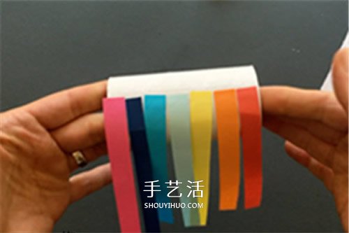 可愛云朵彩虹風(fēng)鈴做法 卷紙筒DIY卡通風(fēng)鈴教程 -  rpnrmr.com