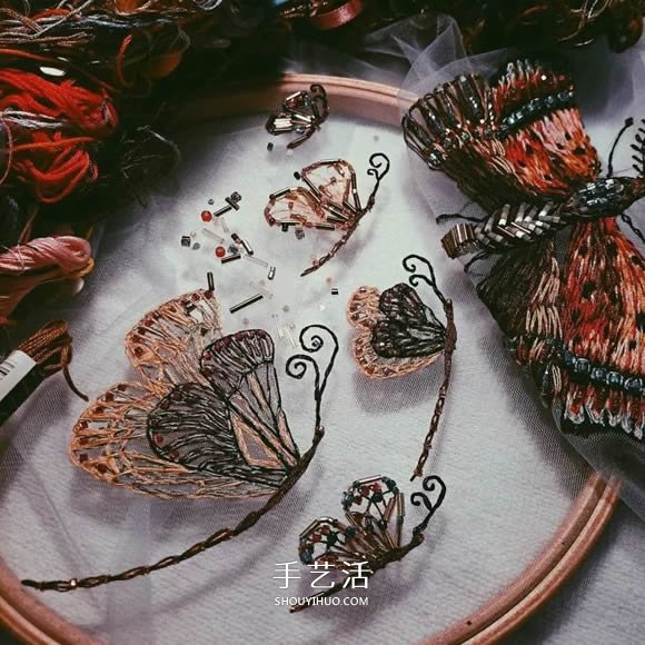 在薄紗上刺繡 讓衣服仿佛活過來了一樣精彩！ -  rpnrmr.com