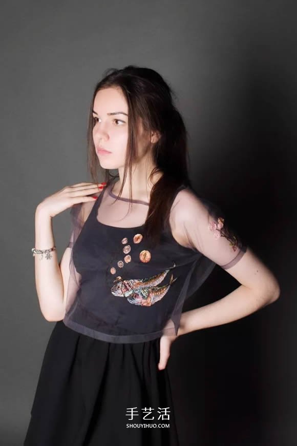 在薄紗上刺繡 讓衣服仿佛活過來了一樣精彩！ -  rpnrmr.com