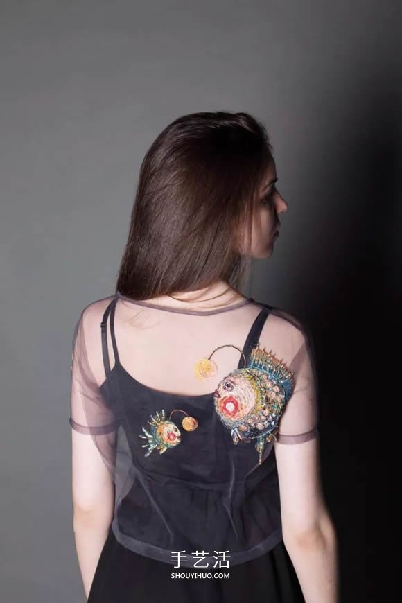 在薄紗上刺繡 讓衣服仿佛活過來了一樣精彩！ -  rpnrmr.com