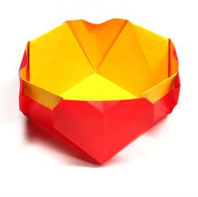 帶愛心紙盒子的折法 有四個(gè)心形收納盒的折法 -  rpnrmr.com