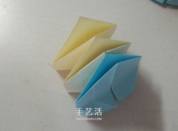 可以隨意翻內(nèi)翻外！變換紙花球折紙方法圖解 -  rpnrmr.com