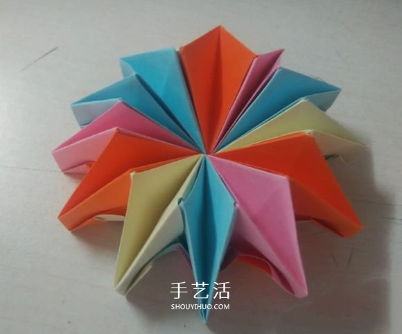 可以隨意翻內(nèi)翻外！變換紙花球折紙方法圖解 -  rpnrmr.com