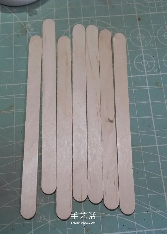 瞅瞅教你做：用細(xì)鐵絲制作漂亮的大樹裝飾品 -  rpnrmr.com