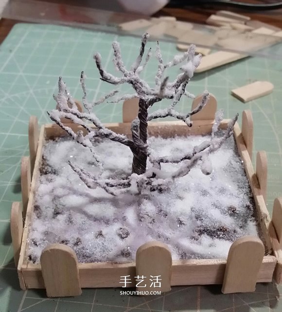 瞅瞅教你做：用細(xì)鐵絲制作漂亮的大樹裝飾品 -  rpnrmr.com