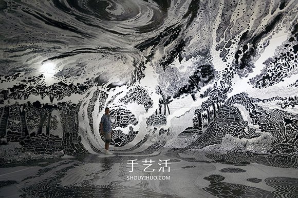 掉入黑白漩渦！120支馬克筆畫(huà)出360度沉浸式裝置 -  rpnrmr.com