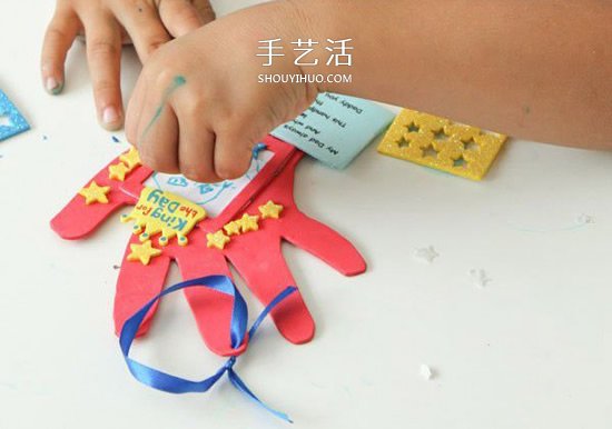 創(chuàng)意父親節(jié)卡片DIY 海綿紙制作手掌賀卡方法 -  rpnrmr.com