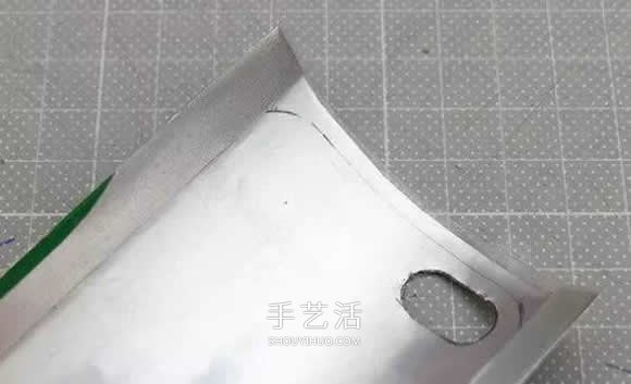 易拉罐怎么做手機(jī)殼 自制男人味十足的手機(jī)殼 -  rpnrmr.com