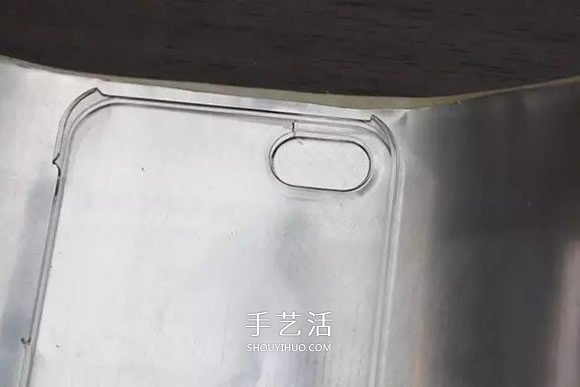 易拉罐怎么做手機(jī)殼 自制男人味十足的手機(jī)殼 -  rpnrmr.com