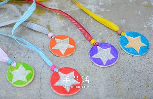 父親節(jié)小禮物：用硬紙板制作可愛獎牌的方法 -  rpnrmr.com