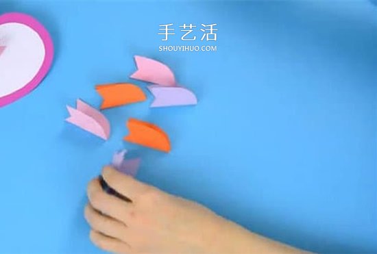 兒童手工制作母親節(jié)郁金香愛心卡片的方法 -  rpnrmr.com