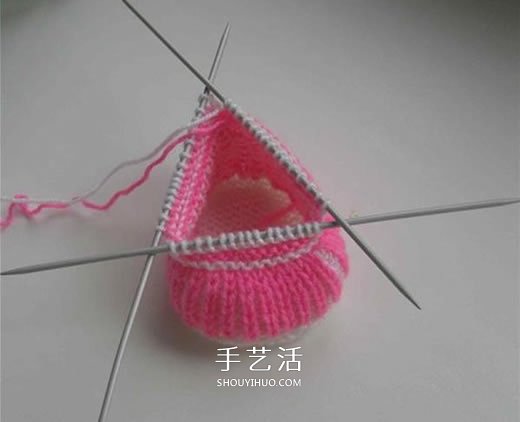 女寶寶保暖毛線鞋編織圖解 帶扣帶和花朵裝飾 -  rpnrmr.com