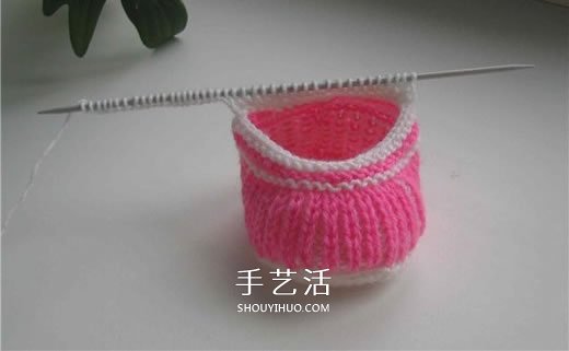 女寶寶保暖毛線鞋編織圖解 帶扣帶和花朵裝飾 -  rpnrmr.com